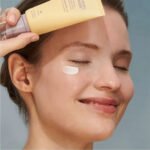 Haruharu Wonder Black Rice Moisture Airyfit Daily Sunscreen SPF50+/PA++++ - immagine 3